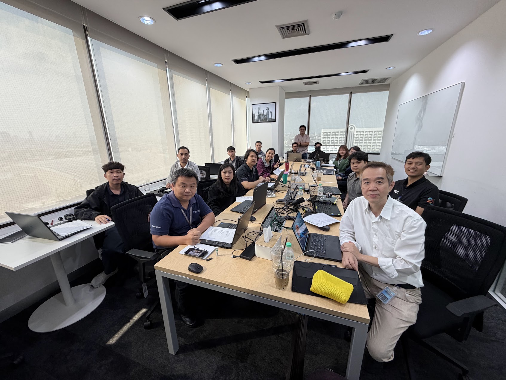 ผู้เข้าอบรมทำ Workshop ด้วยคอมพิวเตอร์
